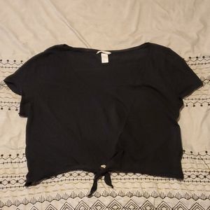 H&M Black Crop-top Shirt size XL